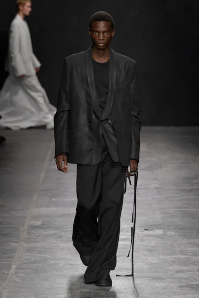 Look 40